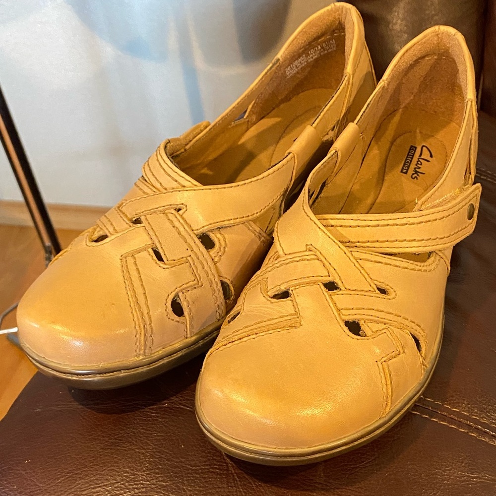 NWOB Clarks Evianna Peal shoes